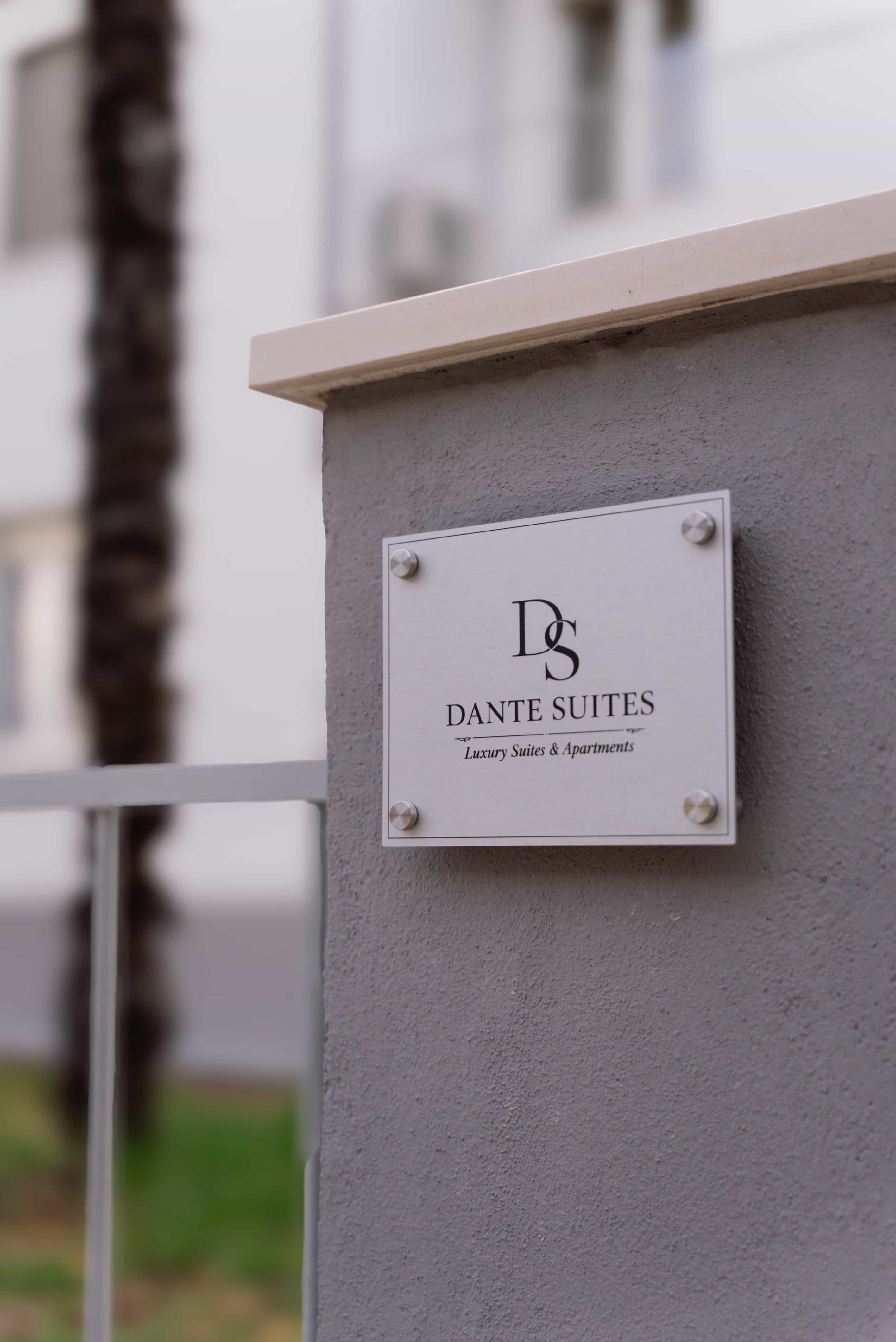 Esterno Dante Suites